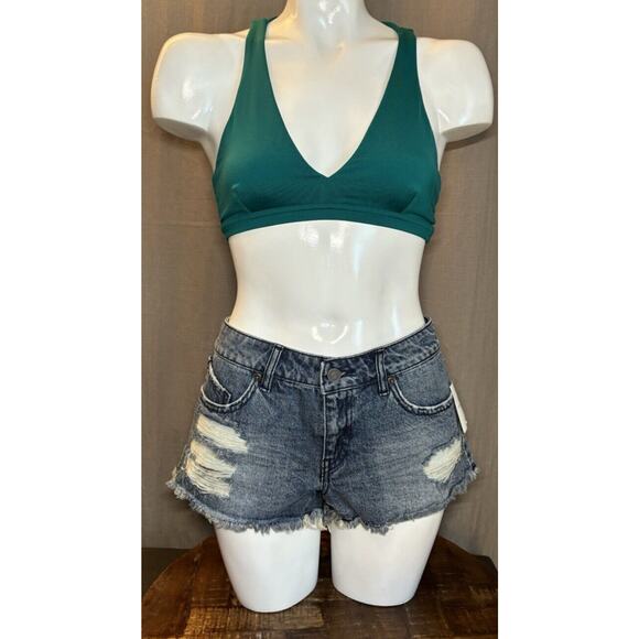 Volcom Yae Juniors Size 7 Blue Denim distressed Cut-off Shorts NWT - Picture 4 of 16